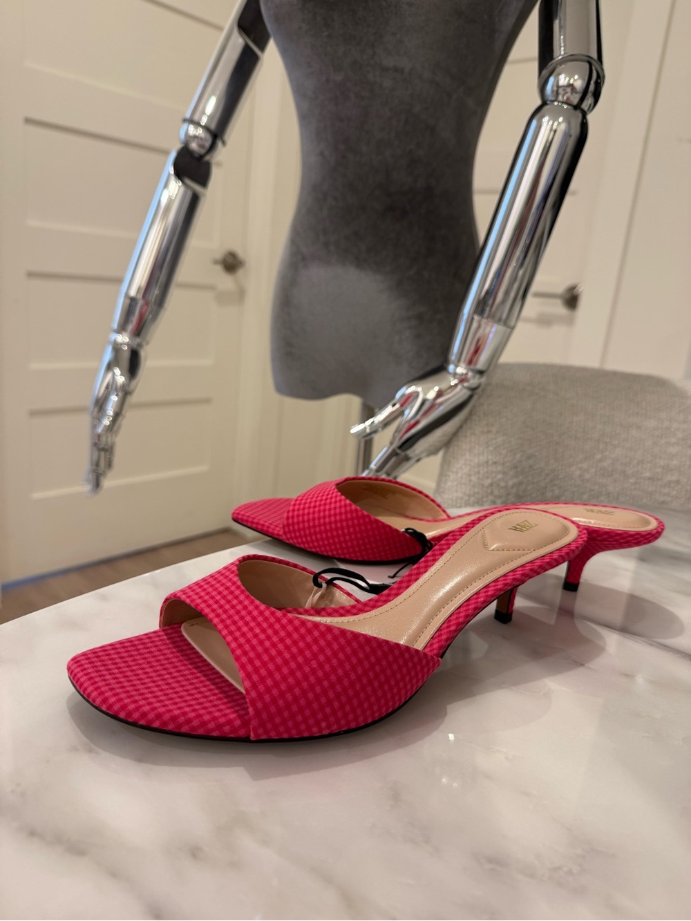 Zara Hot Pink Open-Toe Kitten Heel Mules
